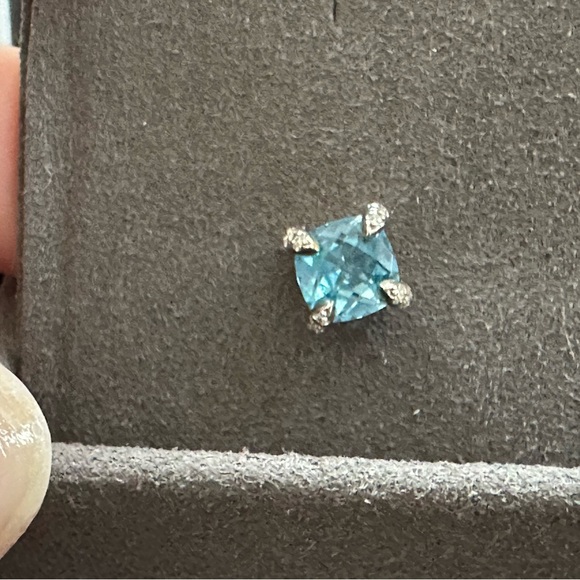 David Yurman Petite Chatelaine Stud Earrings in Blue Topaz Earrings - Picture 5 of 11